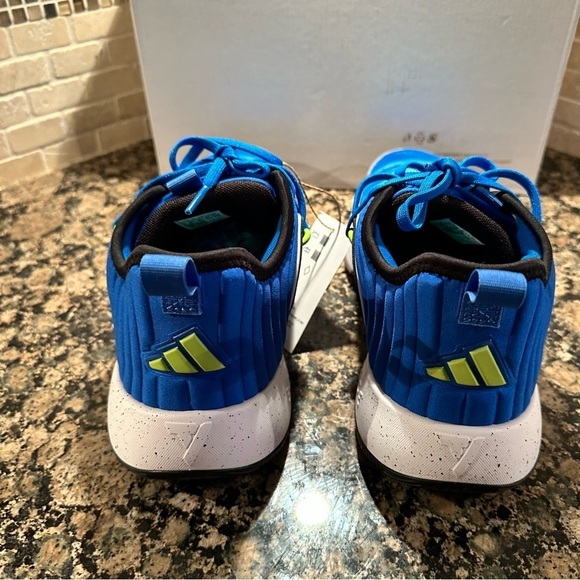 Trae Unlimited Adidas Basketball Shoes New in Box Size 7 - Picture 7 of 11